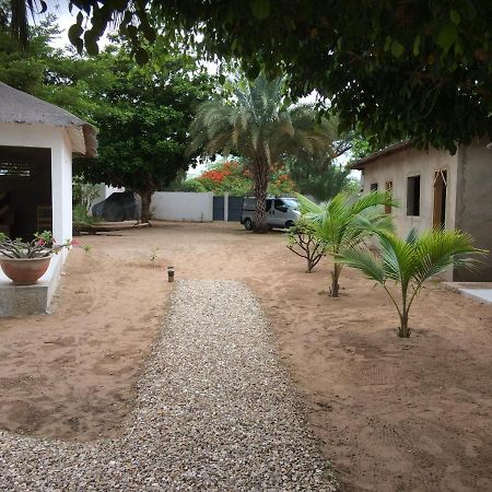 Le 17 To Djiffer Bed & Breakfast Palmarin Exterior photo